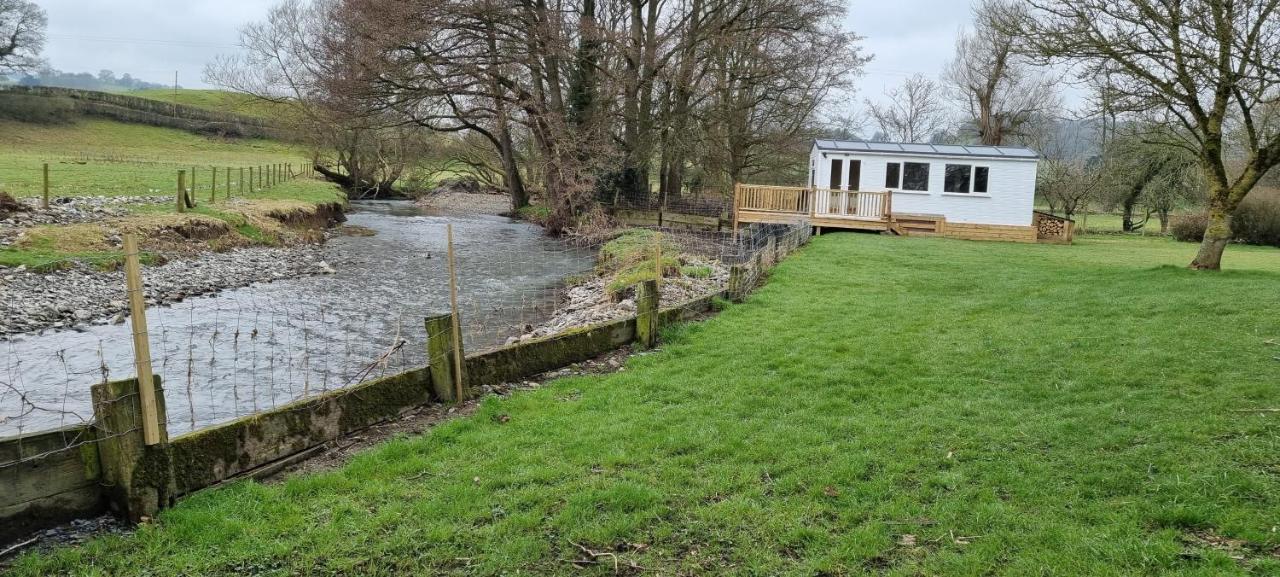 Riverside Cabin In Shropshire Villa Oswestry Exterior photo