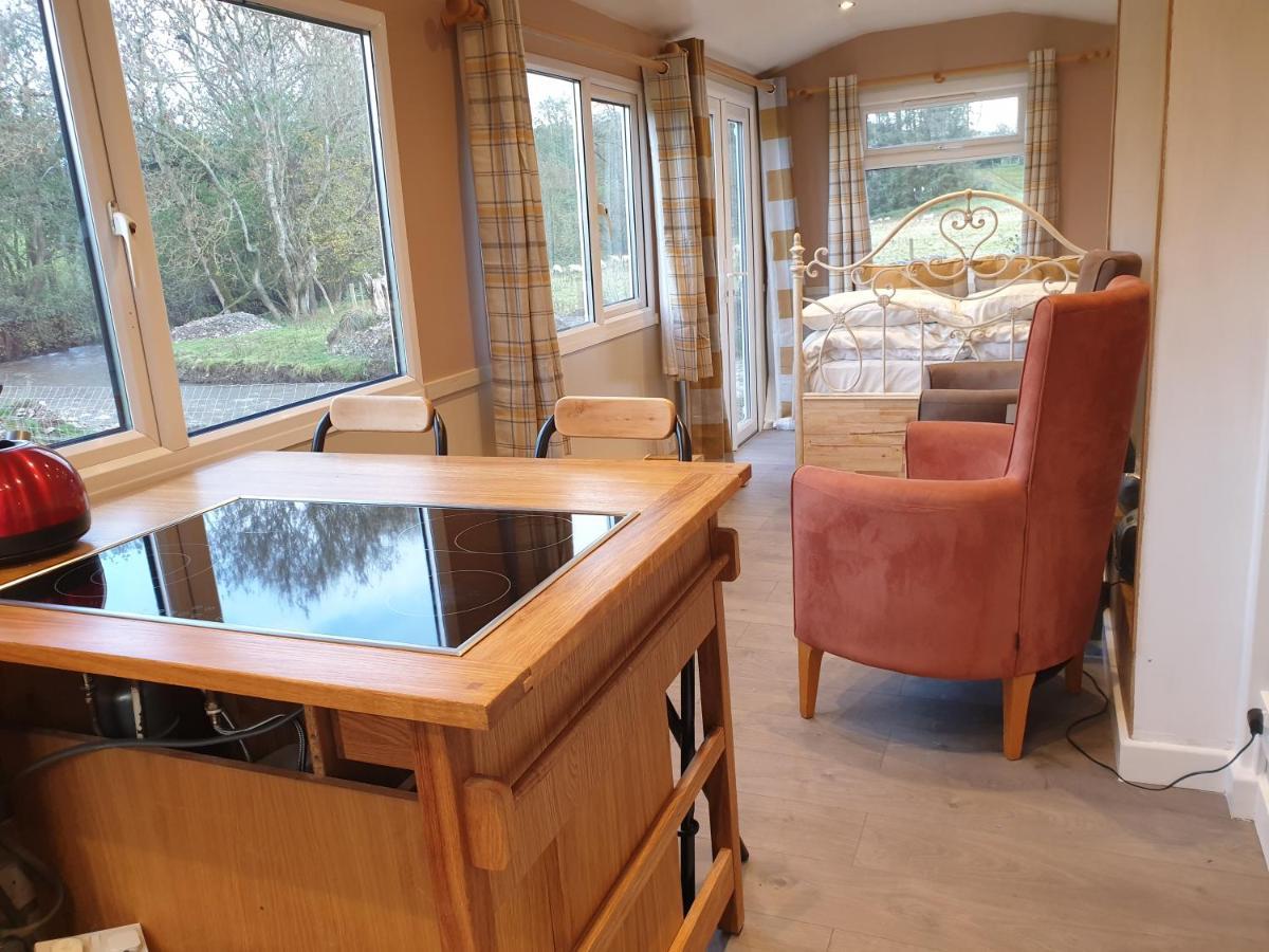 Riverside Cabin In Shropshire Oswestry Exterior photo