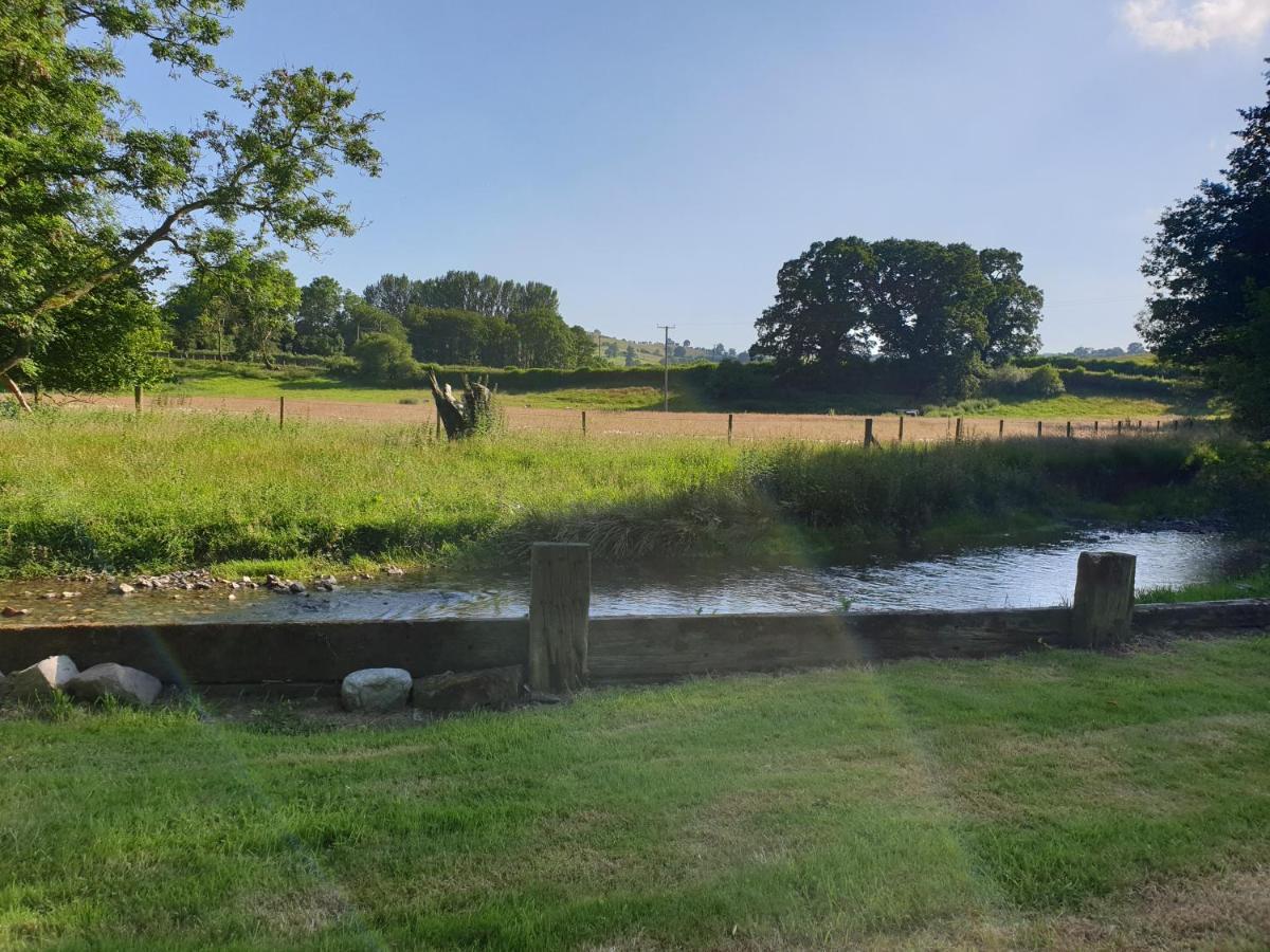 Riverside Cabin In Shropshire Villa Oswestry Exterior photo