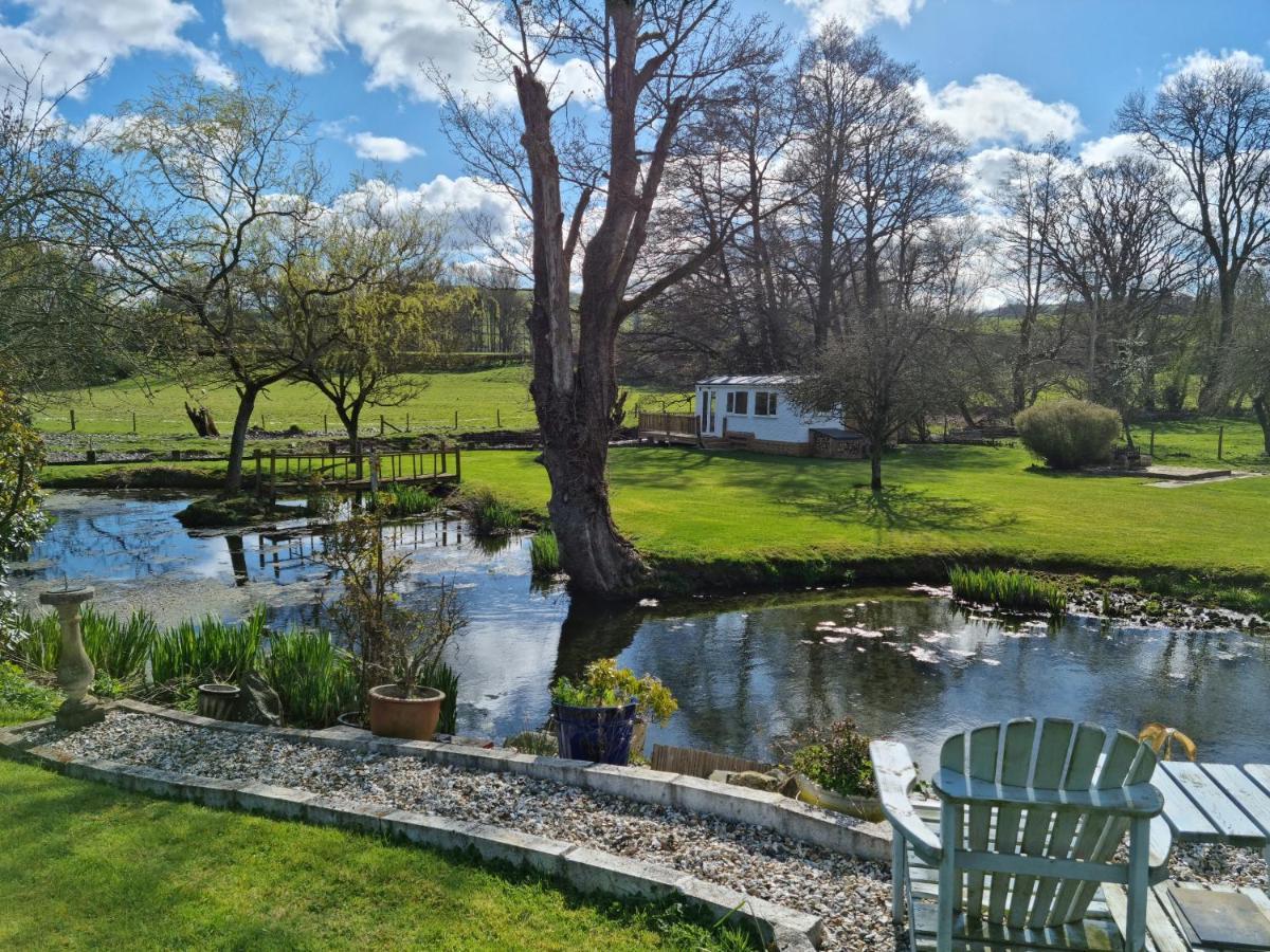Riverside Cabin In Shropshire Oswestry Exterior photo