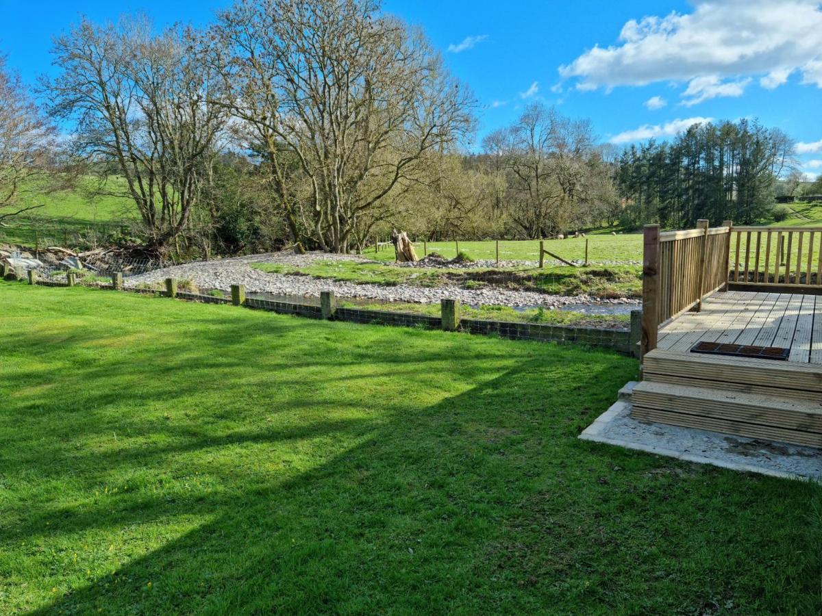 Riverside Cabin In Shropshire Villa Oswestry Exterior photo