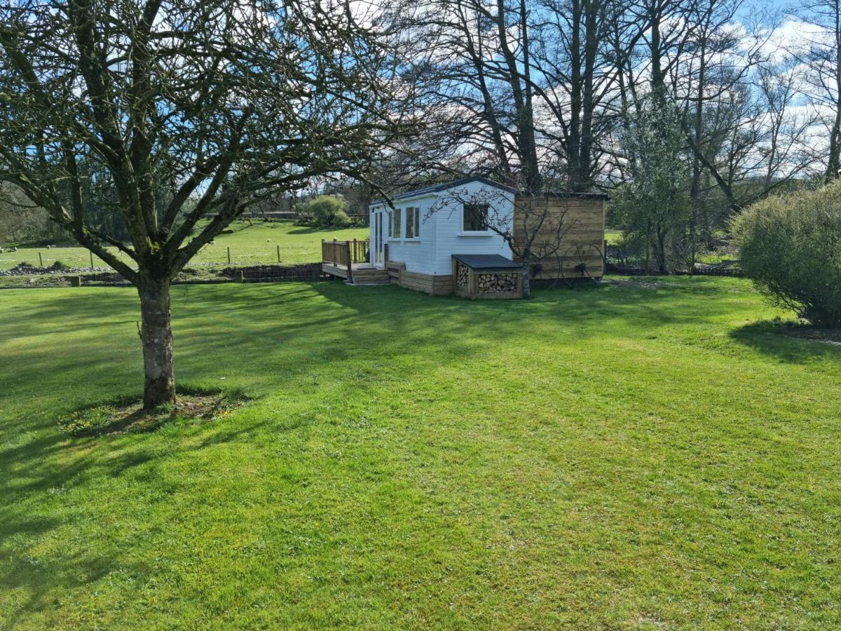 Riverside Cabin In Shropshire Villa Oswestry Exterior photo